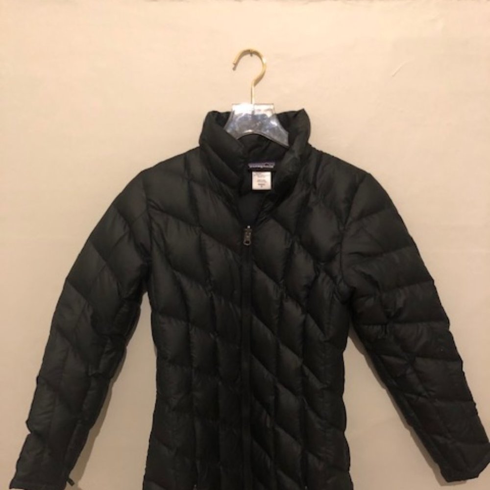 Patagonia - Women's long puffer jacket
